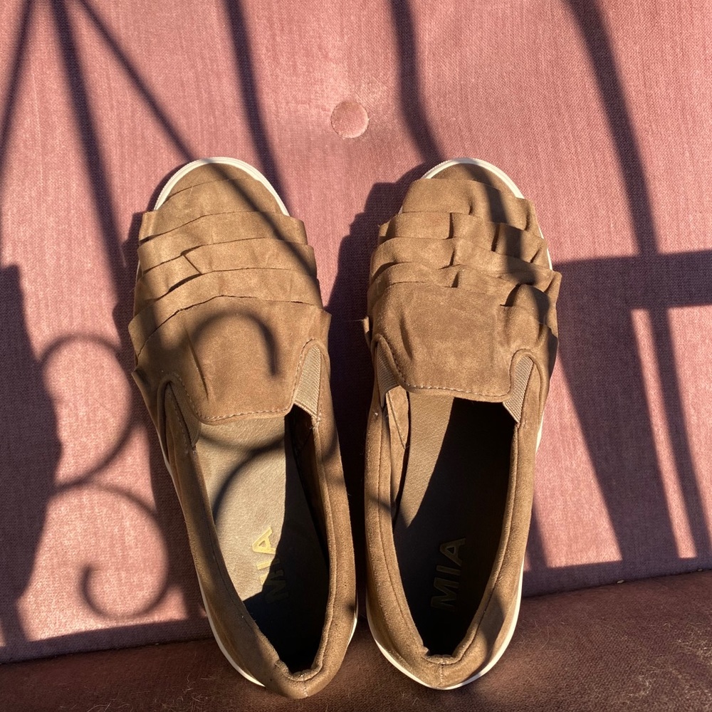 MIA sneakers!
